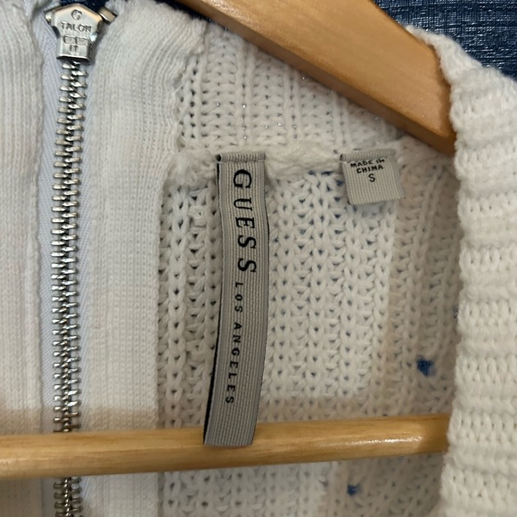 NWOT Zippered Guess Sweater Size S - Picture 2 of 5